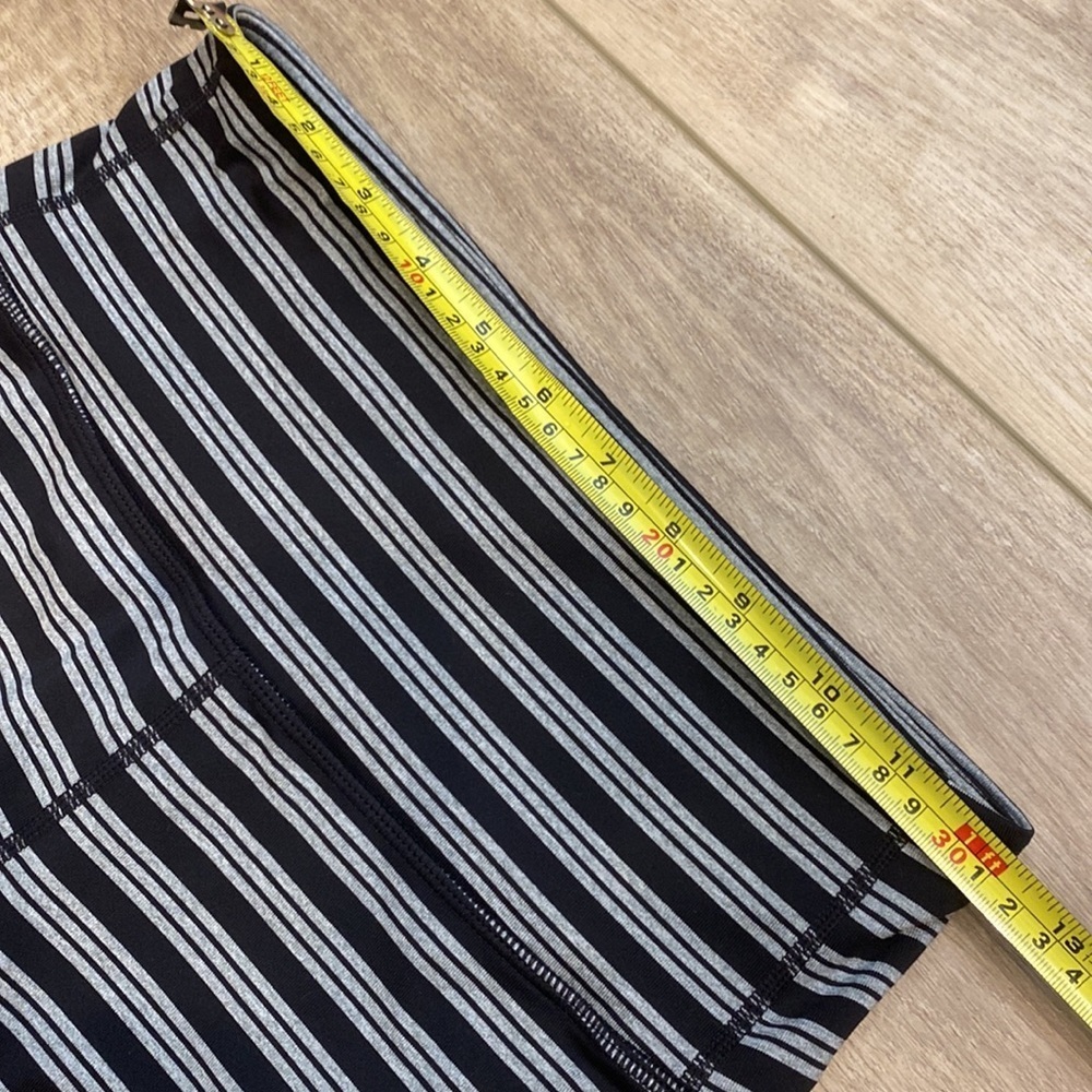 Athleta | Chaturanga Capris‎ | High Rise Cropped Yoga Leggings - Picture 9 of 11